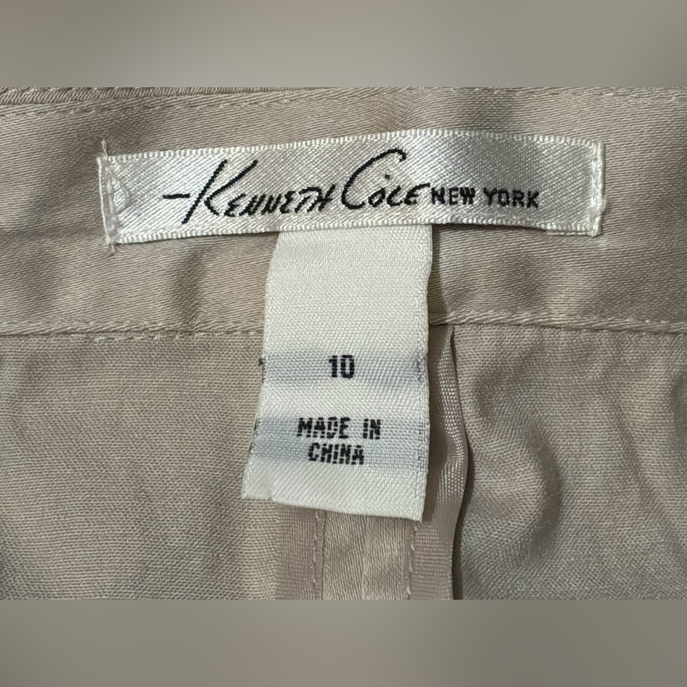 Kenneth Cole New York Beige Sleeveless Romper. Size 10. - Picture 8 of 14